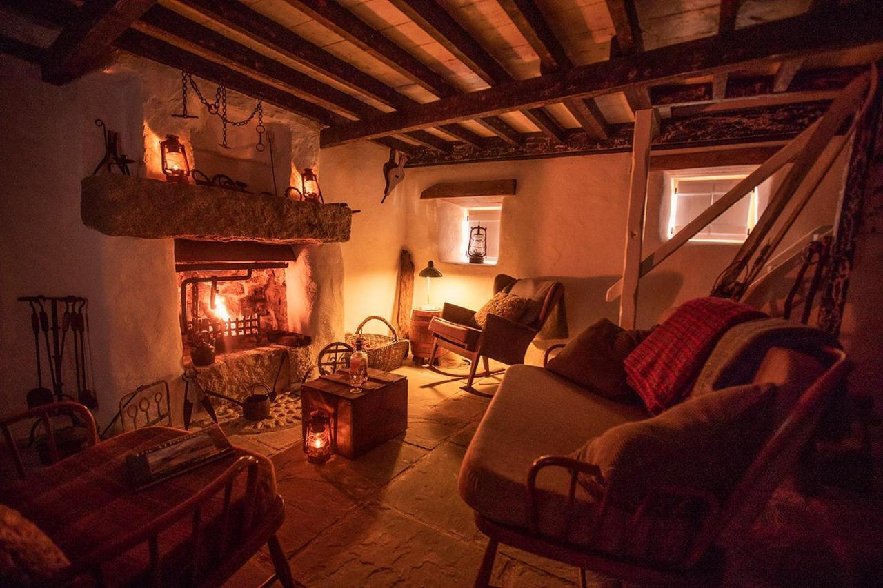 Thistle Thatch Cottage And Hot Tub - Mourne Mountains Newcastle (Down) Exterior foto